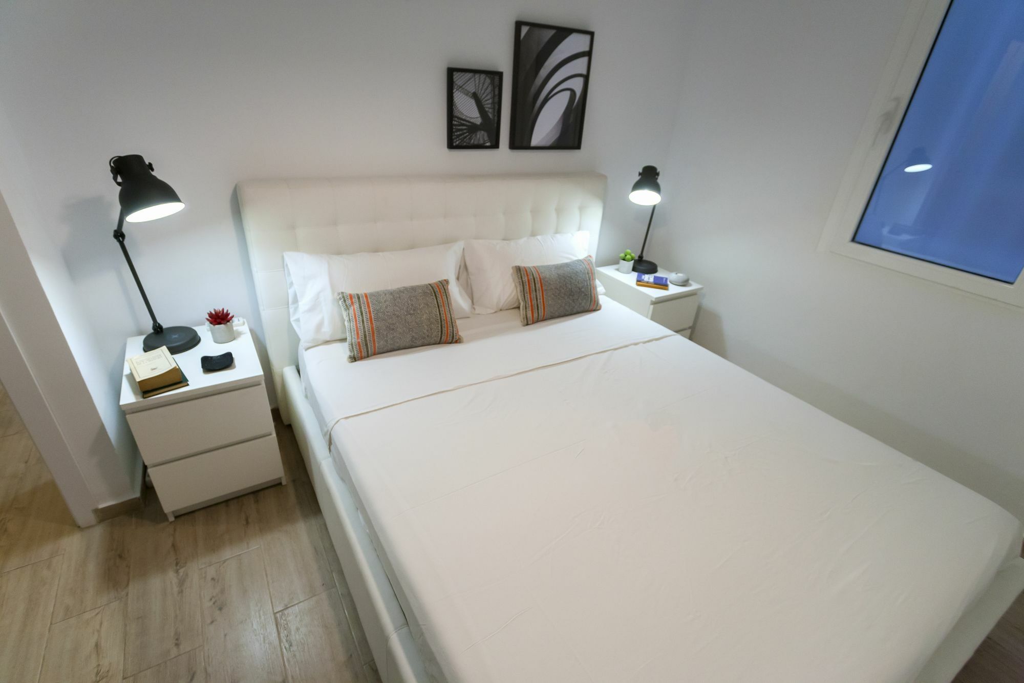 Dobo Rooms Ronda De Segovia Madri Exterior foto